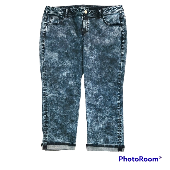 Lane Bryant Denim - LANE BRYANT Geniusfit Colored Denim Crops Cuffed and Stretchy Like New